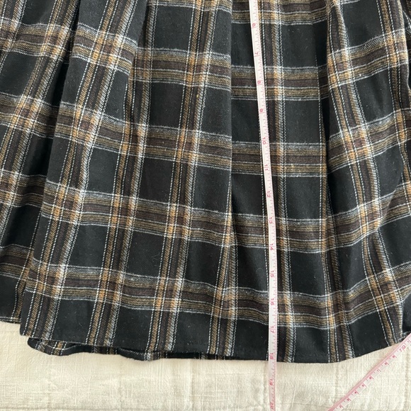 Paid Pleater A-line Mini Skirt Side Zip - Picture 7 of 7